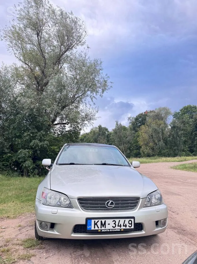 Lexus Is