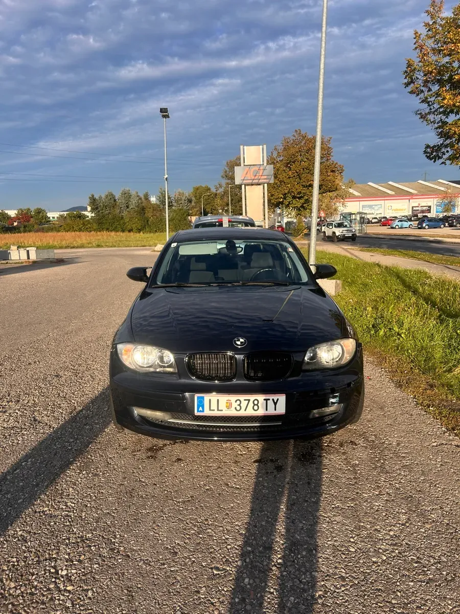 BMW 1 Series 2008 photo 2