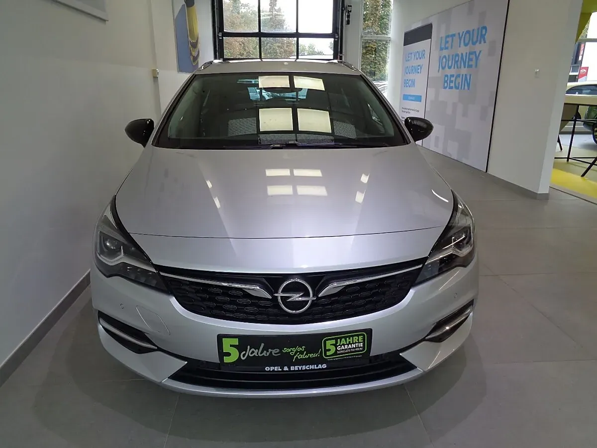Opel Astra 2022 photo 3