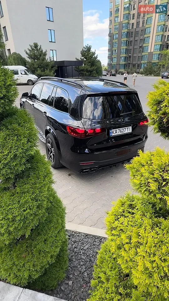 Mercedes-Benz Gls-Class 2024 photo 4