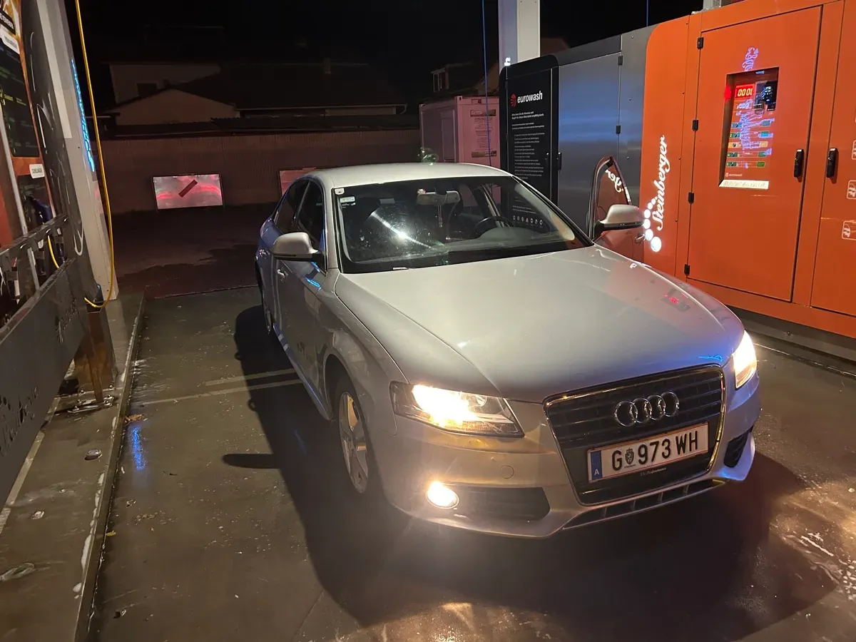 Audi A4 2008 photo 2