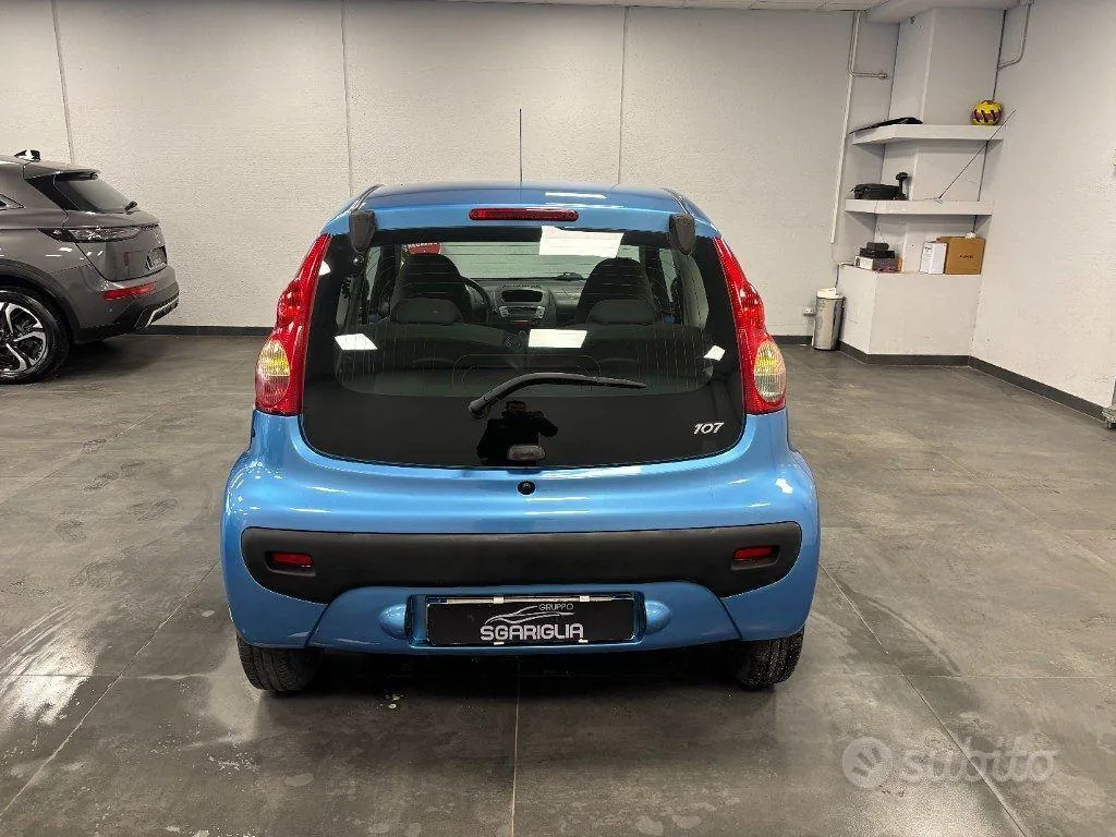 Peugeot 107 2005 photo 5