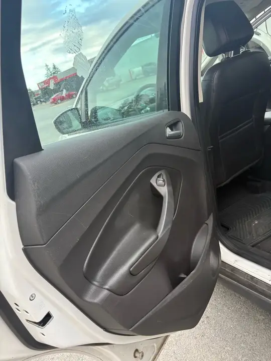 Ford C-Max 2015 photo 2