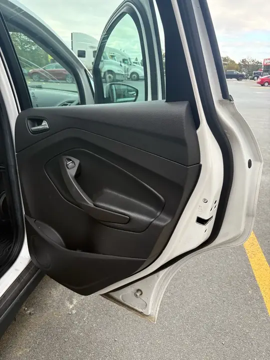 Ford C-Max 2015 photo 5