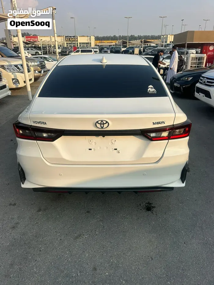 Toyota Yaris 2023 photo 4