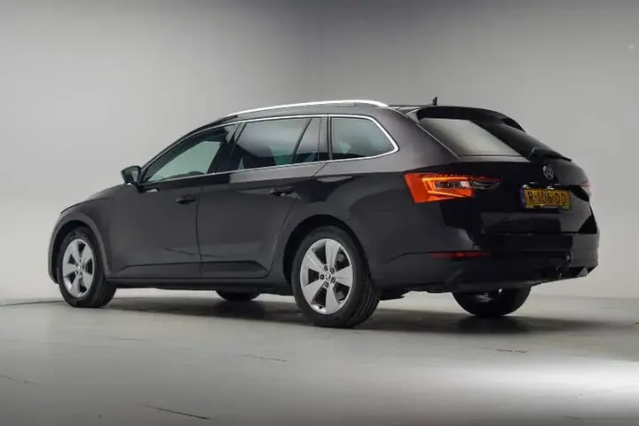 Skoda Superb 2022 photo 3
