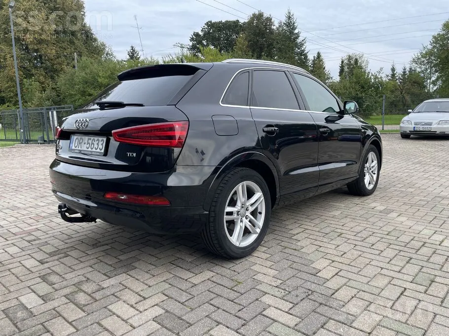 Audi Q3 2012 photo 4