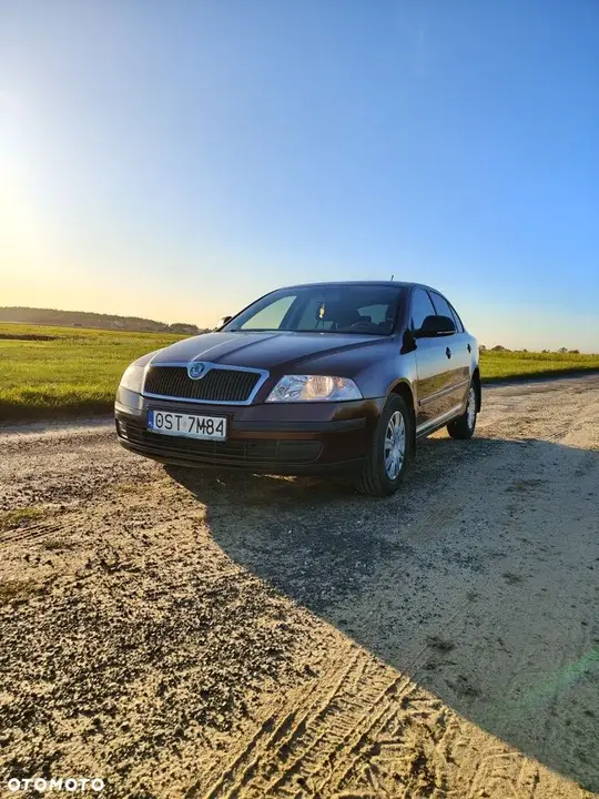 Skoda Octavia 2011 photo 2