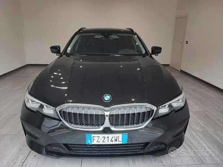 BMW 318D 2020 photo 2