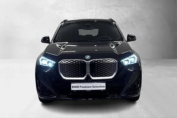 BMW Ix1 2026 photo 3