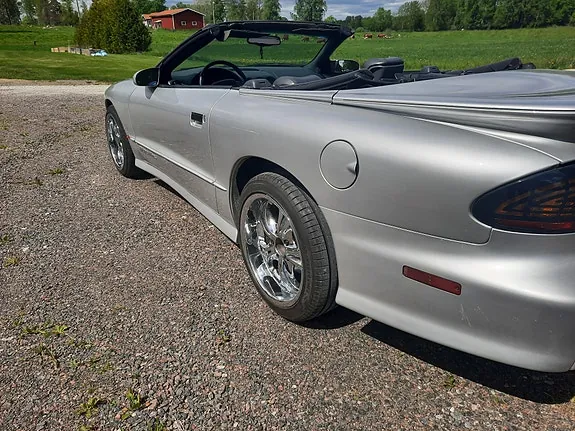 Pontiac Trans Am 1995 photo 4