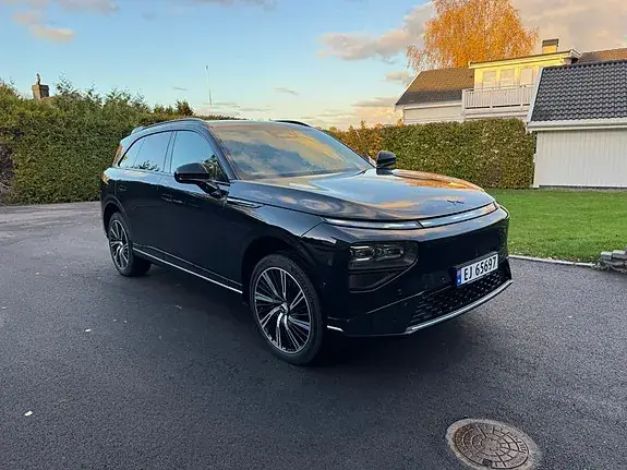 Xpeng G9