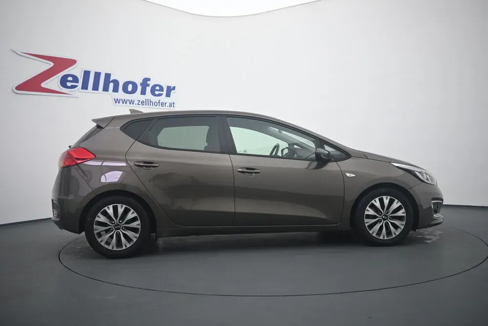 Kia Ceed 2018 photo 3