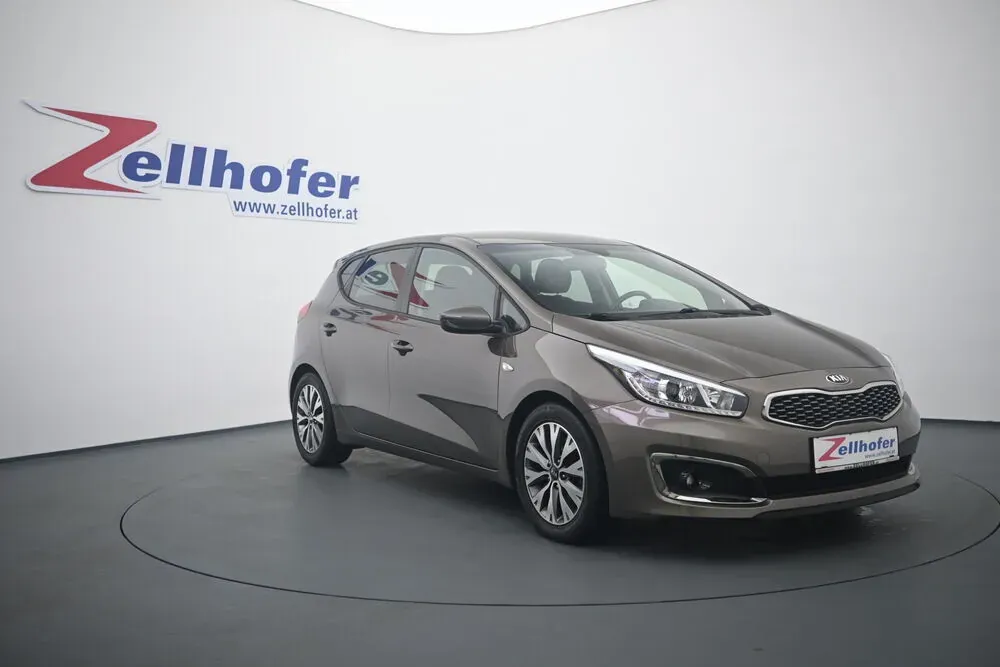 Kia Ceed 2018 photo 2
