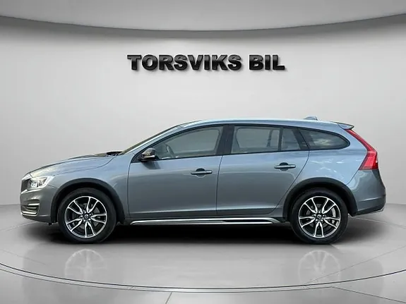 Volvo V60 Cross Country 2016 photo 3