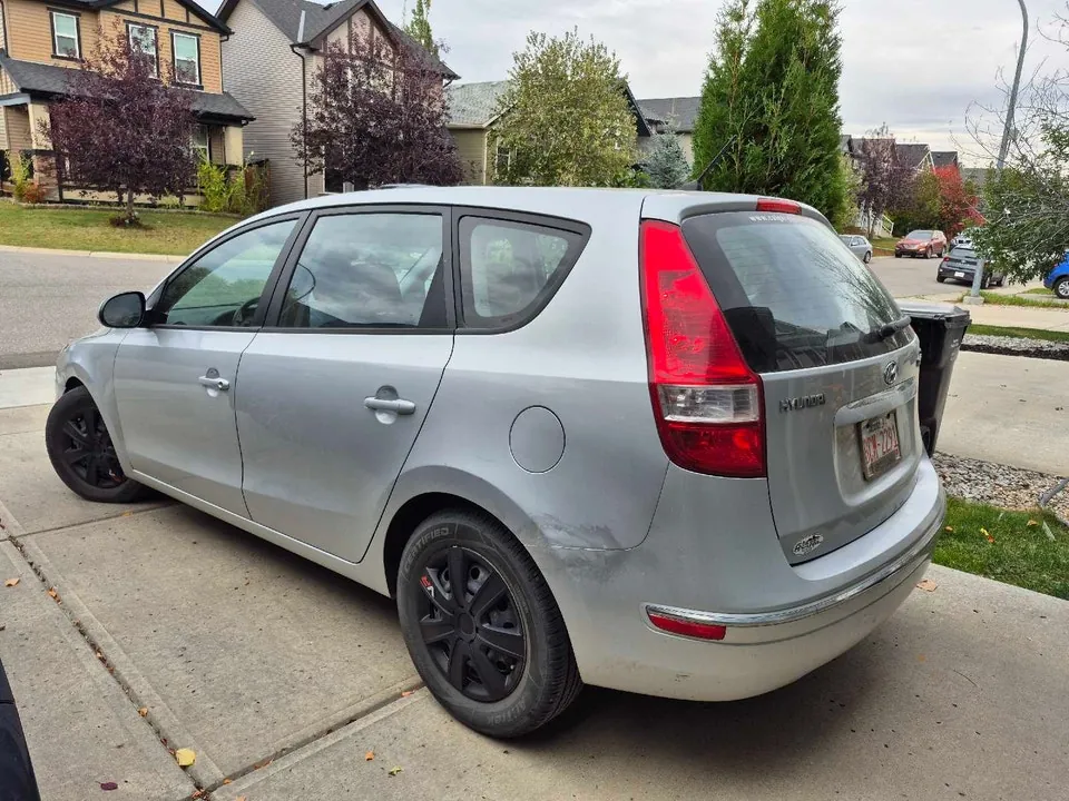 Hyundai Elantra 2010 photo 2
