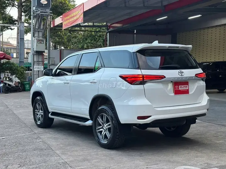 Toyota Fortuner 2023 photo 5