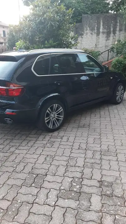 BMW X5 2011 photo 2