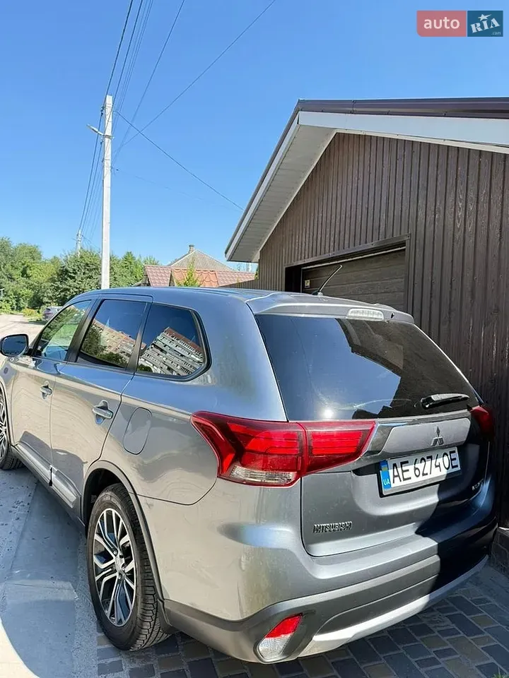Mitsubishi Outlander 2015 photo 4