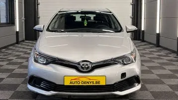 Toyota Auris 2015 photo 2