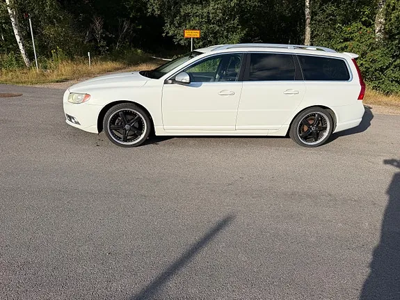 Volvo V70 2011 photo 3