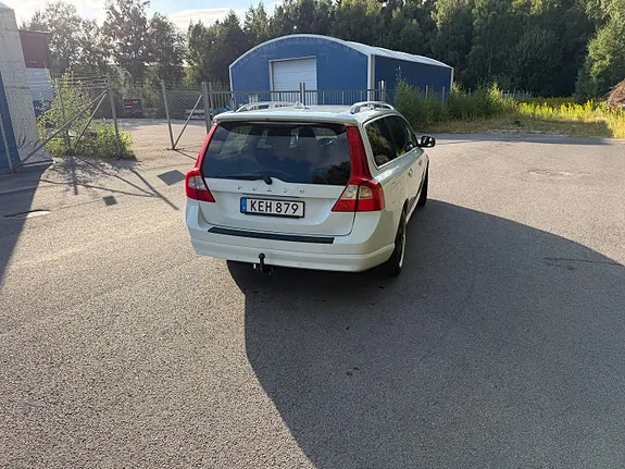 Volvo V70 2011 photo 4