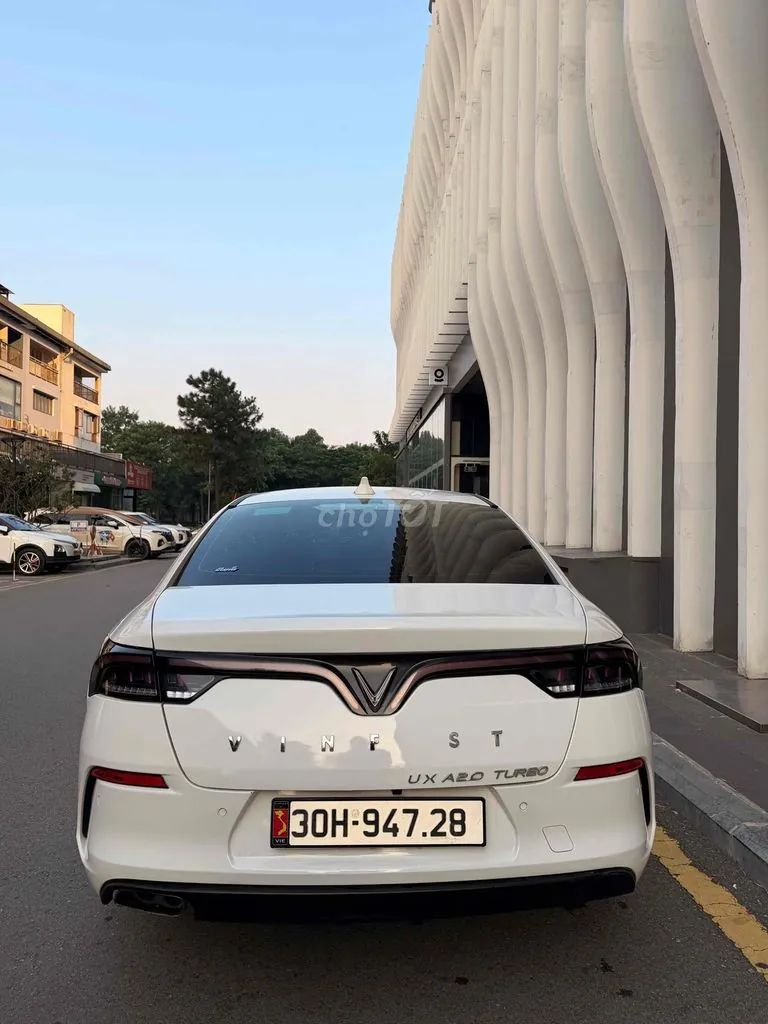 Vinfast Lux A2.0 2022 photo 3