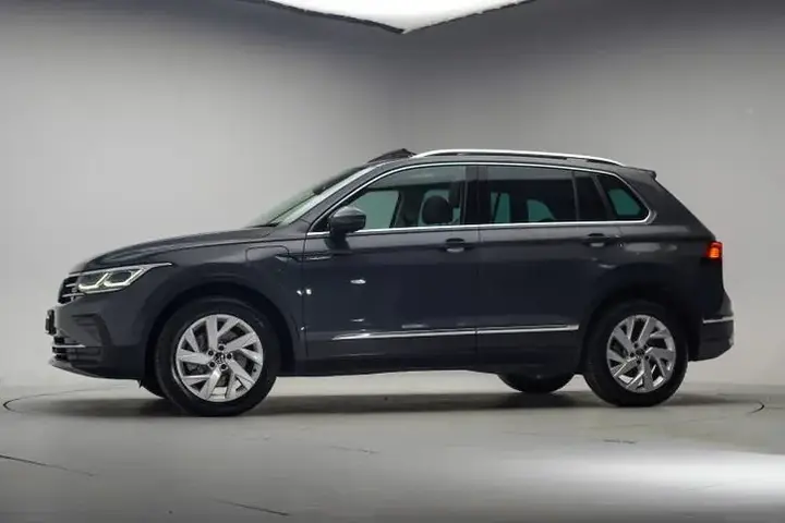 Volkswagen Tiguan 2023 photo 2