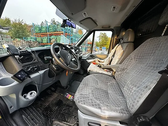 Ford Transit 300M Van 2007 photo 2