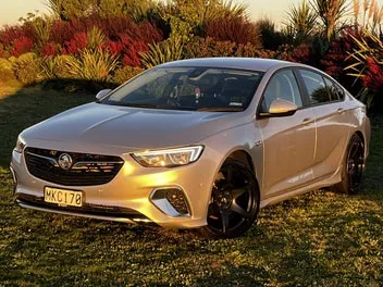 Holden Commodore 2019 photo 2