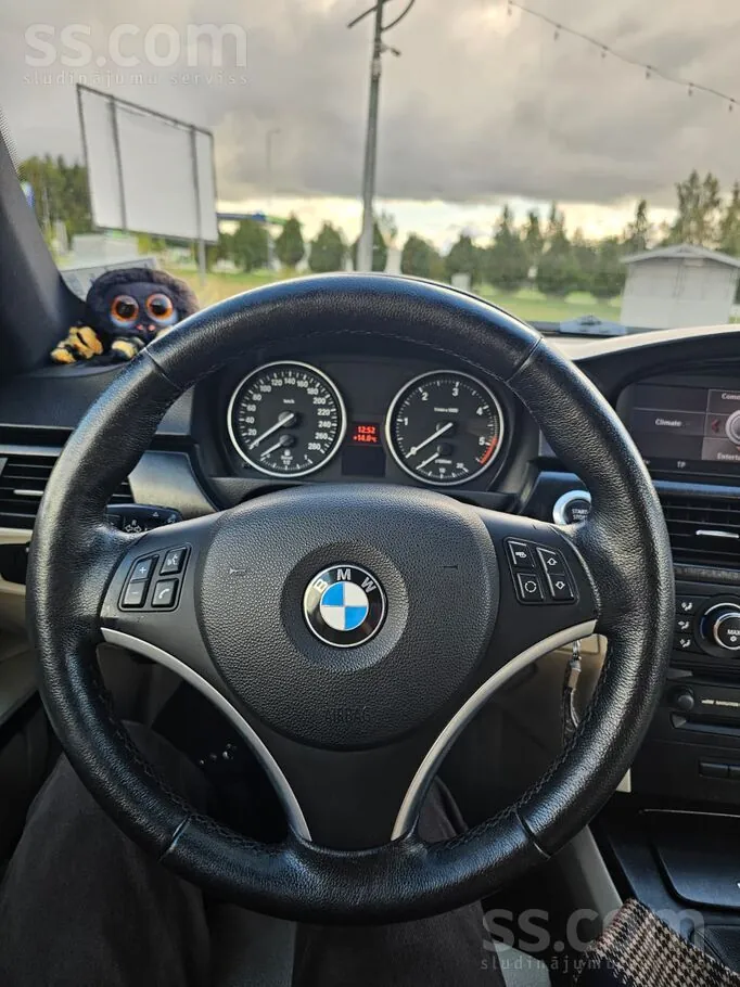 BMW 330 2006 photo 4