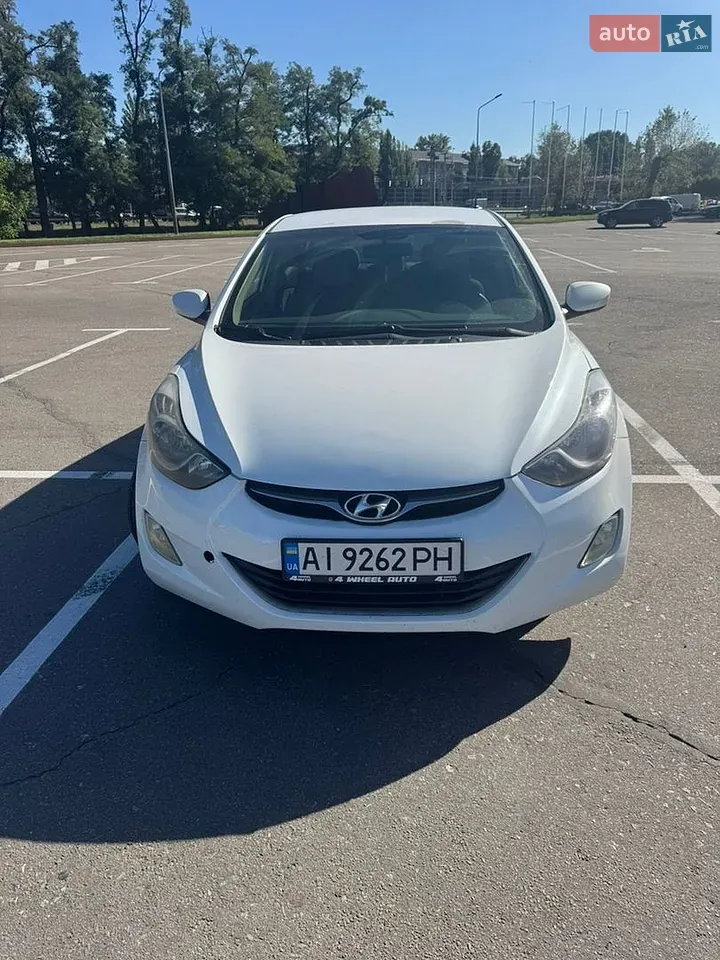 Hyundai Elantra 2012 photo 3