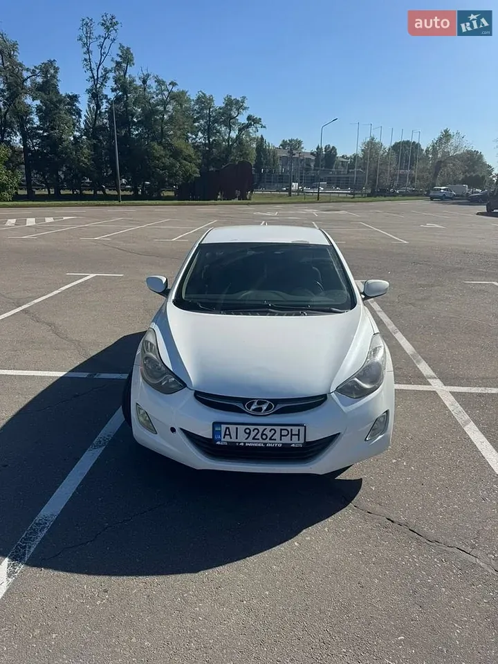 Hyundai Elantra 2012 photo 2