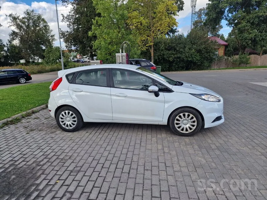 Ford Fiesta 2015 photo 3