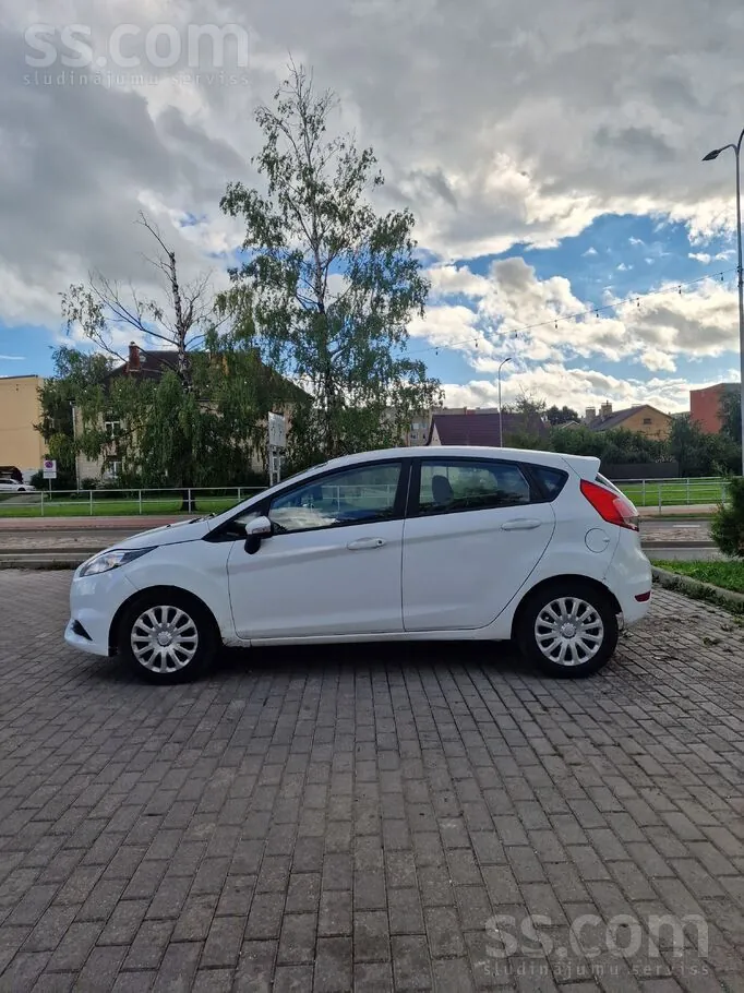 Ford Fiesta 2015 photo 4