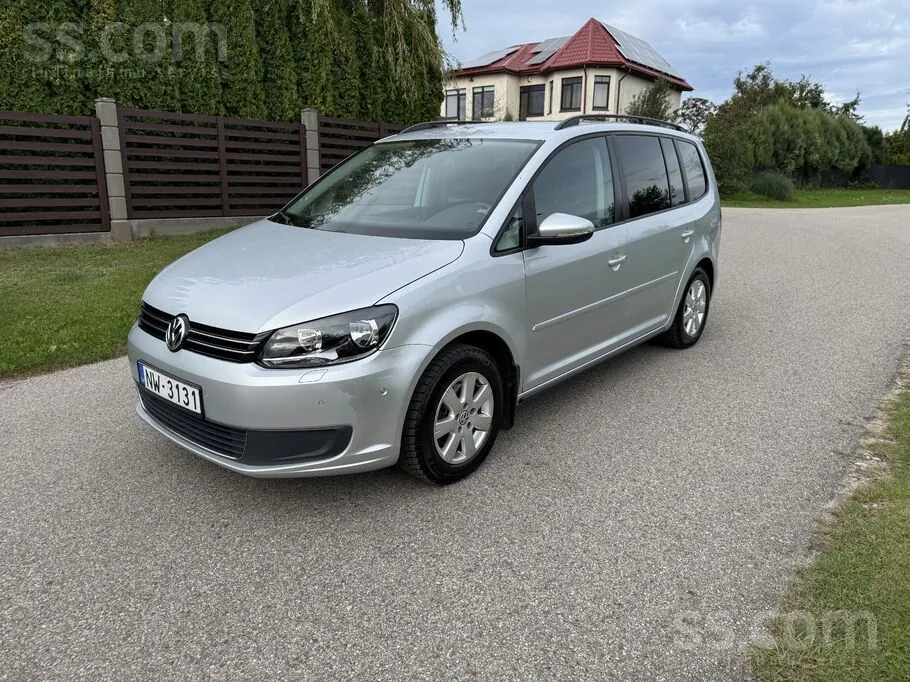 Volkswagen Touran 2012 photo 3