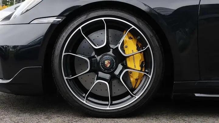 Porsche 911 2023 photo 4