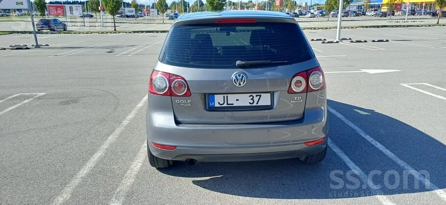 Volkswagen Golf Plus 2012 photo 4