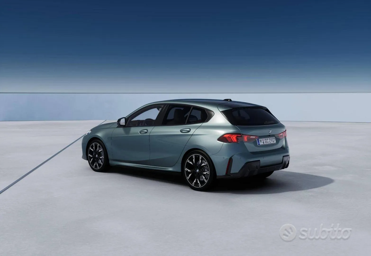 BMW 1 Series 2026 photo 2