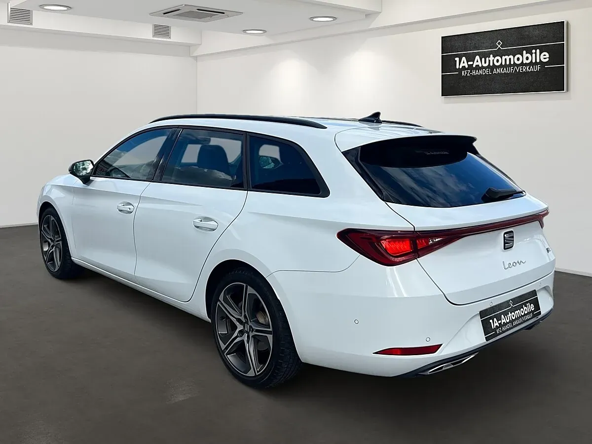 Seat Leon 2023 photo 3
