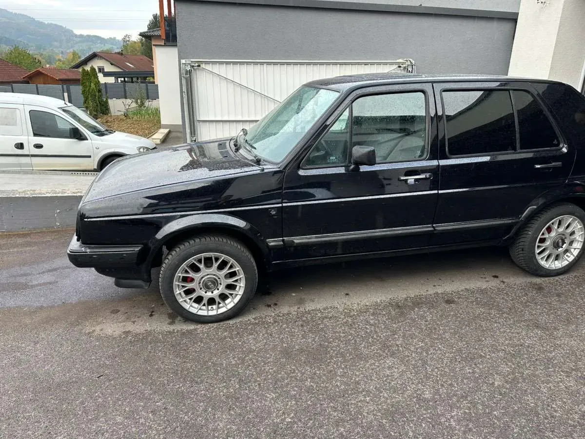 Volkswagen Golf 1987 photo 2