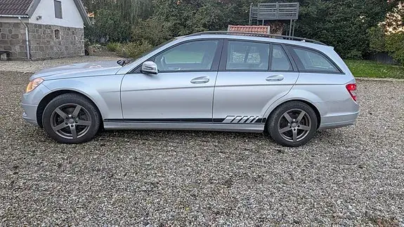 Mercedes-Benz C200