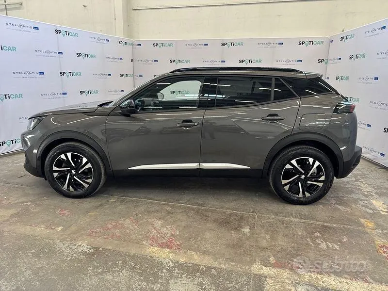 Peugeot 2008 2023 photo 2