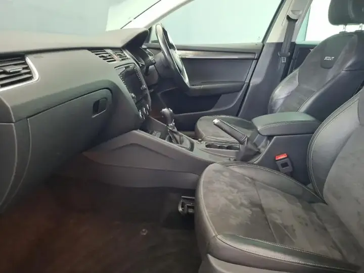 Skoda Octavia 2019 photo 5