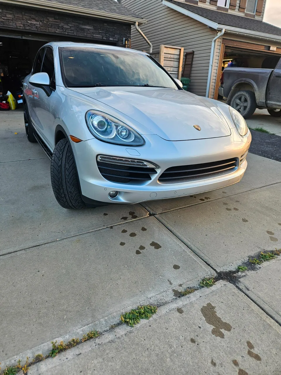 Porsche Cayenne 2011 photo 2