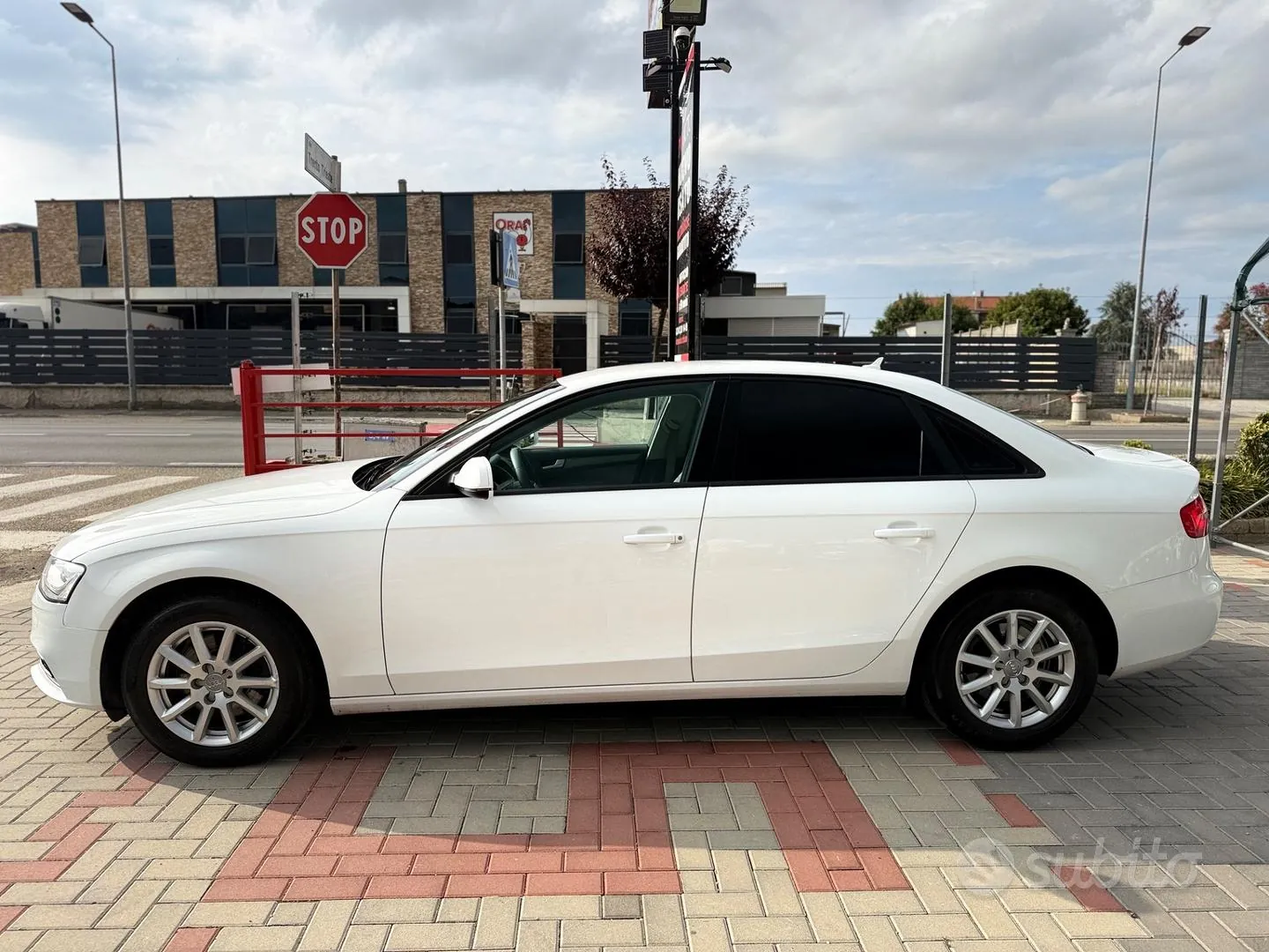 Audi A4 2014 photo 3