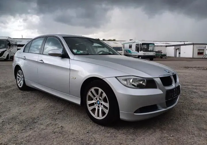 BMW 320I