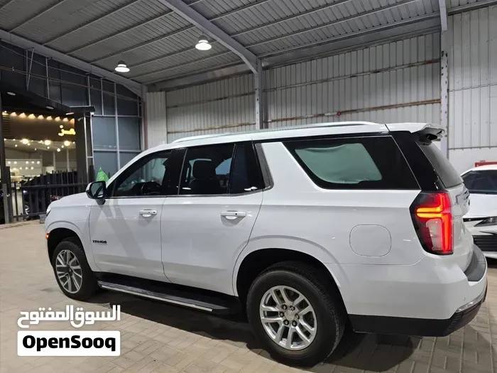 Chevrolet Tahoe 2023 photo 2