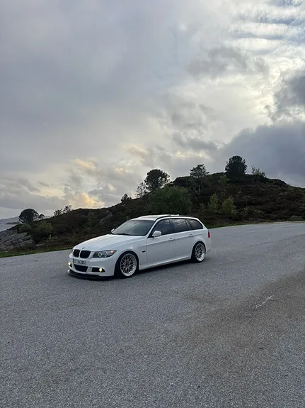 BMW 335D 2010 photo 2