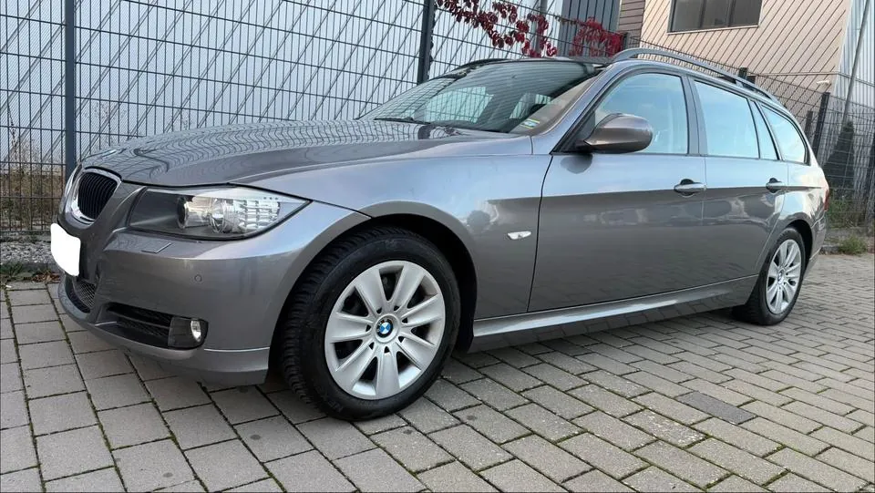 BMW 318I
